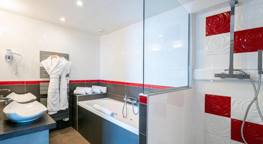 Image of Privilege Suite 2