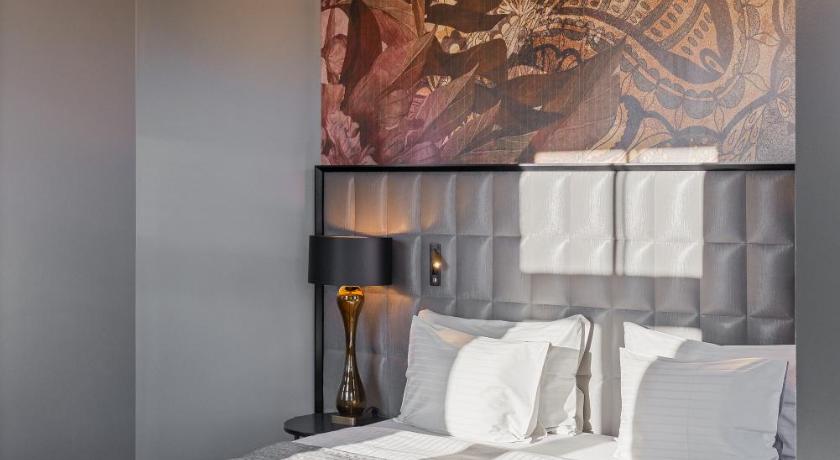 Image of Deluxe Suite 1