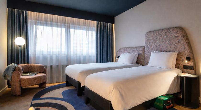 Gambar TRIBE Essential room 2 twin beds 5