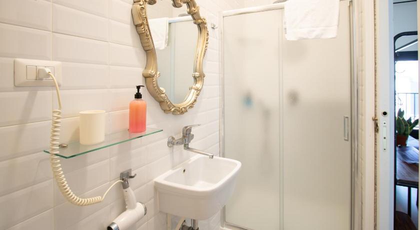 Image of Triple Room 4