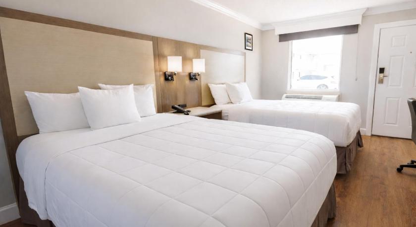 Image of Queen Room with Two Queen Beds Non-Smoking 0