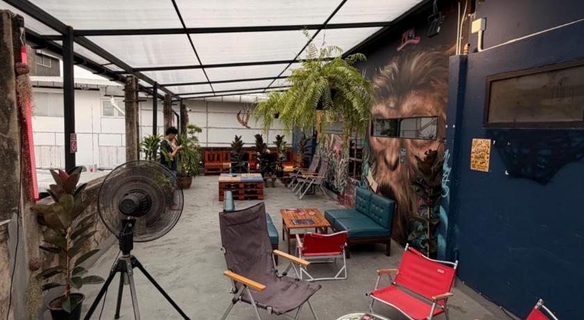 AREA81 HIDEOUT Hostel Khaosan - image 9