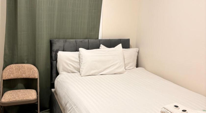 18 Budget Inn - main image