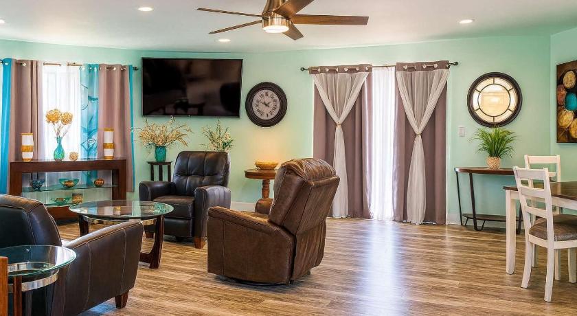 Port Isabel (TX) Blizzard's Lighthouse home 4-Star Accommodation lobby