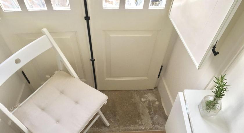 Image of Double Room with Private Bathroom 6