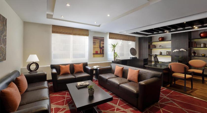 Radisson Blu Hotel Dubai Barsha Heights - image 11