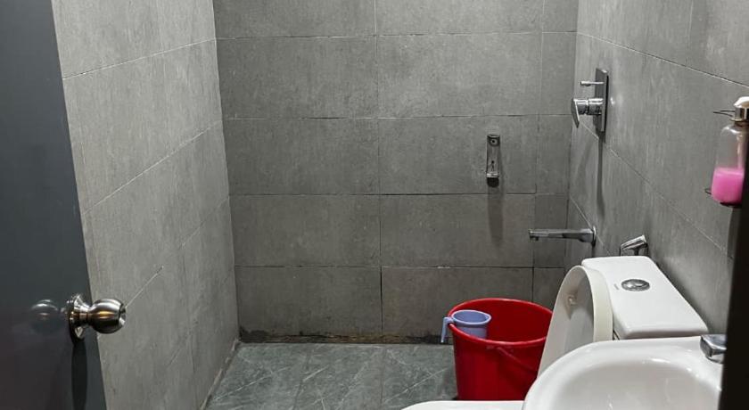 THE CINCO HOTELS - image 10