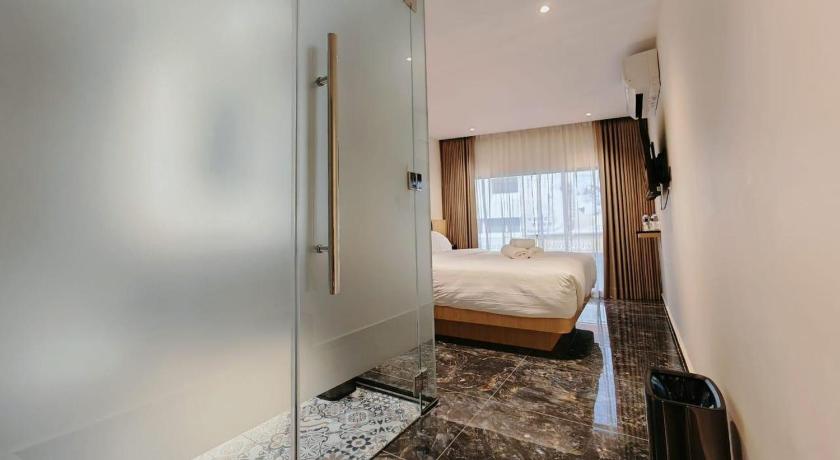 HOTEL CLASSIC - image 13