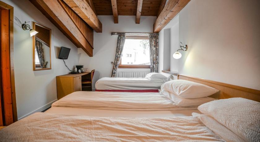 Image of Triple Room 0