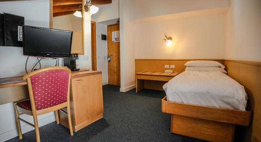 Image of Single Room 0