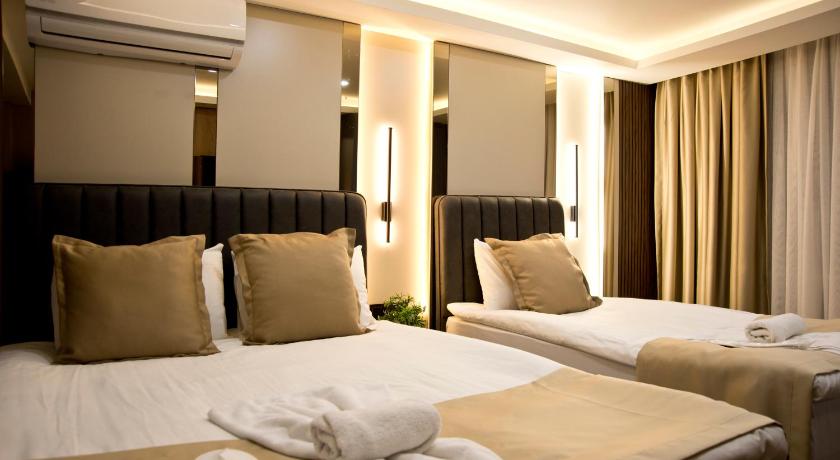 Grand Bagoz Hotel - image 2