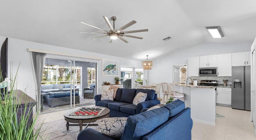 マトラチャ (FL) Cape Coral Home Pool Lanai & Near Gulf Access 4つ星 宿泊施設 スイート