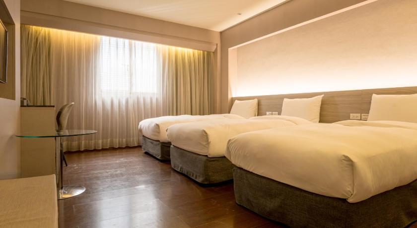 VIP Hotel - image 16