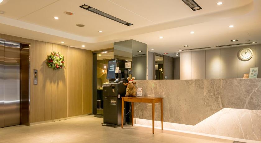 VIP Hotel - image 4