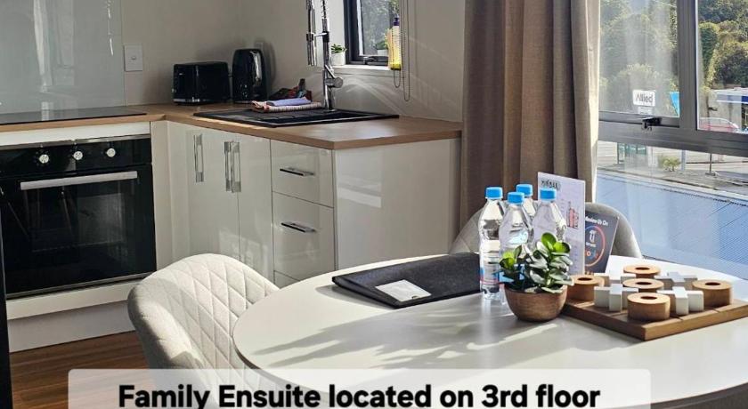 Image of Family Room with Private Bathroom 9