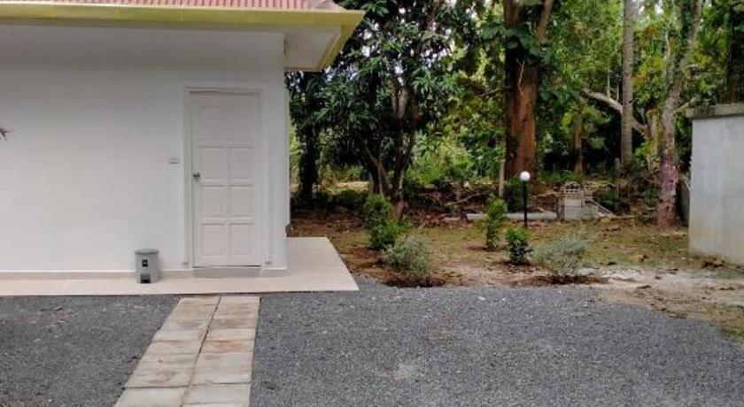 Image of Standard Double Garden View 6