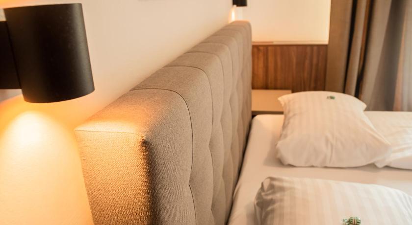 Image of Standard Double Room 13
