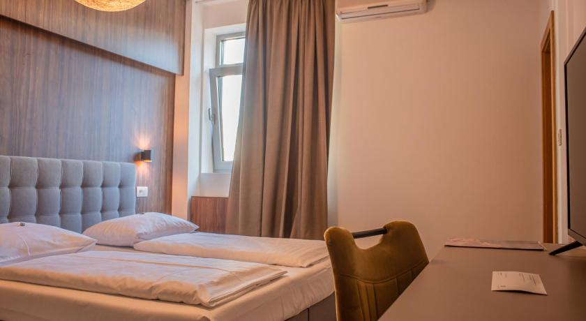 Image of Standard Double Room 6