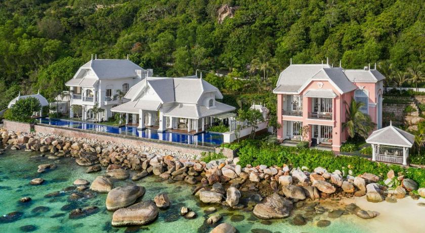Image of Lamarck House, 7 Bedroom Residence, Seafront, Beach front, Private pool, Terrace 12