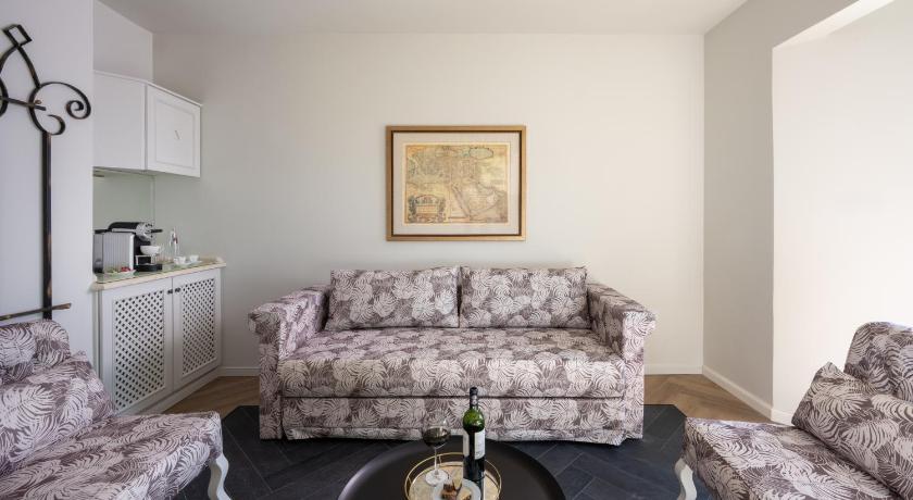 Image of Boutique Duplex Suite 5