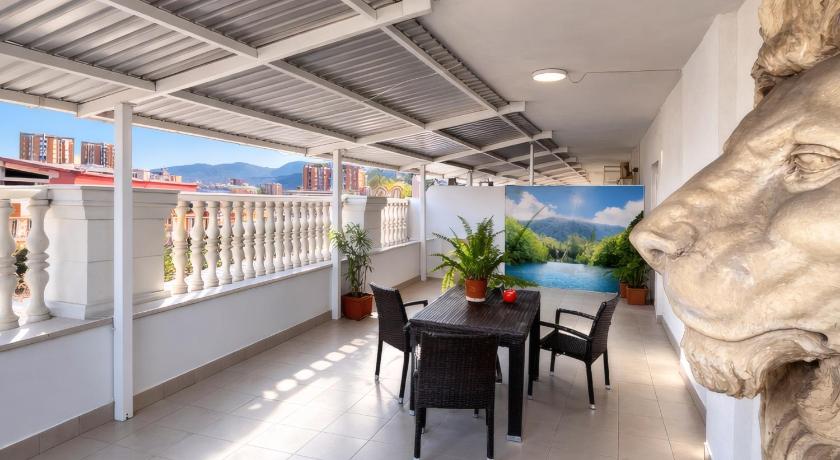 Center Apartment with private Terrace