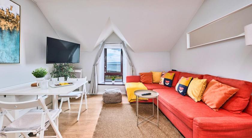 Seaview Portrush Penthouse Apt - Golf Terrace 6