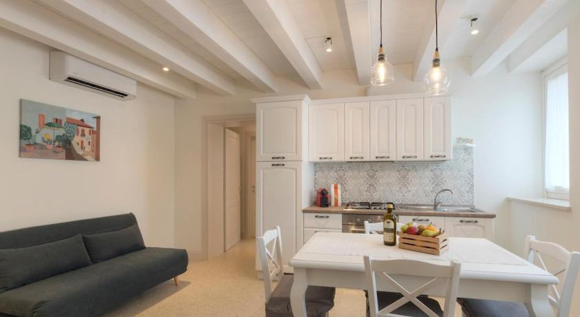 Modern two bedroom flat close to Osimo city center