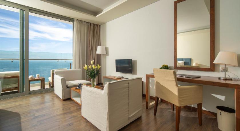 Image of One-Bedroom Apartment with Sea View 9