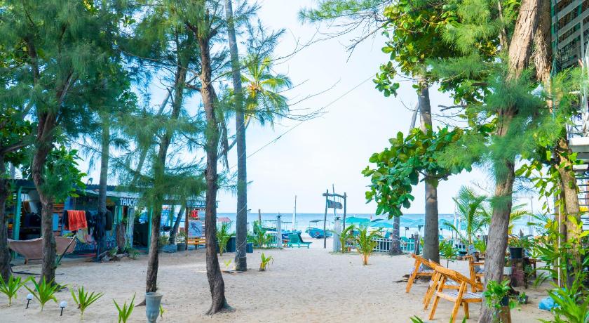 French Garden Regish Beachfront Hotel - image 7