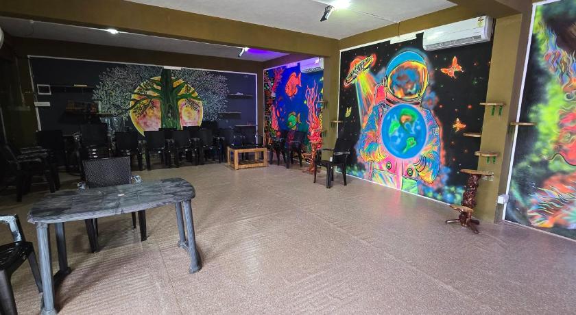 Brighton Hostel Stay - image 20