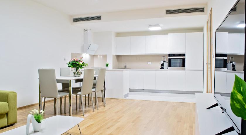 Image of Deluxe One-Bedroom Apartment 0