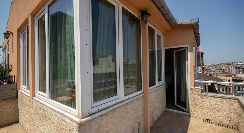 IQ HOTEL - image 13