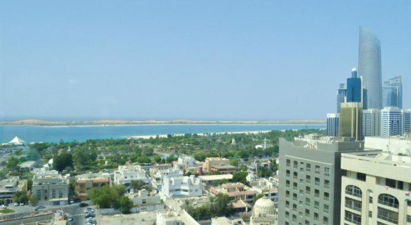 Image of Family Deluxe One Bedroom Suite Sea View 11