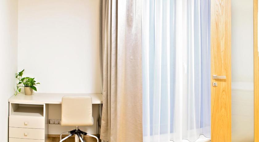Image of Deluxe Two-Bedroom Apartment 14