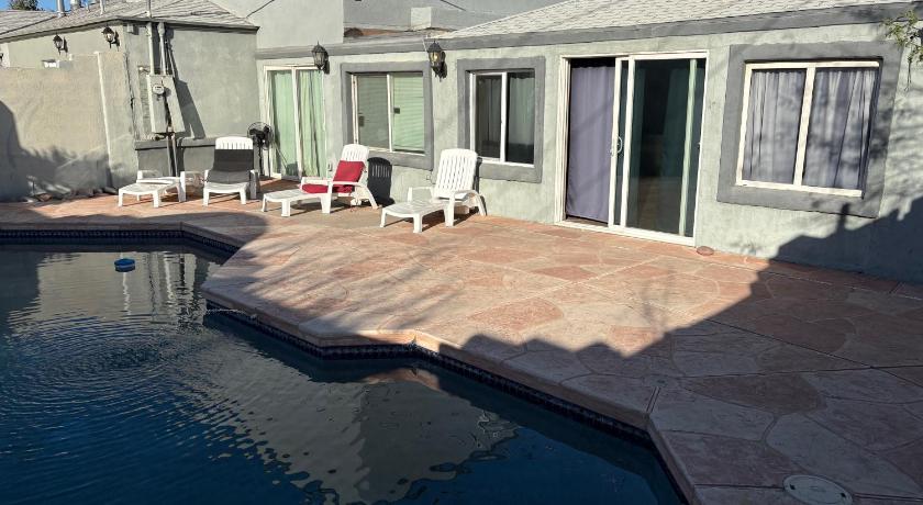 피닉스 (AZ) DIAMOND STUDIO SUITE Full kitchen SWIMMING POOL private gated yard Arts Roosevelt row ASU convention 숙소 외관