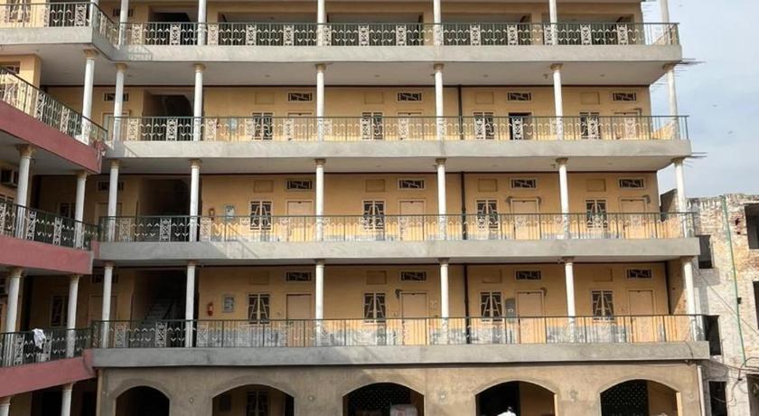 Qaiser Hotel - image 2