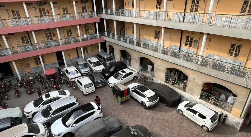 Qaiser Hotel - image 11