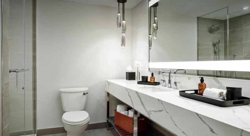 Image of 2 King Bed Junior Suite 11