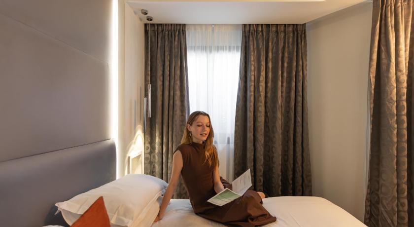 Image of Classic Double or Twin Room 9
