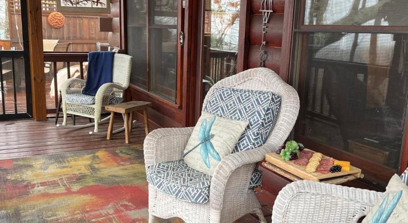 Cherrylog Peace of Heaven 3-Star Accommodation restaurant