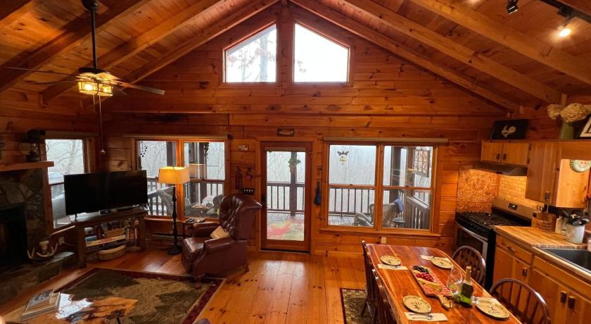 Cherrylog Peace of Heaven 3-Star Accommodation pool
