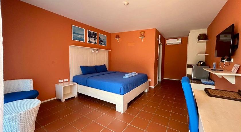 Foto, millel on kujutatud Kaheinimesetuba (double) basseinivaatega (Double Room with Pool View) 1