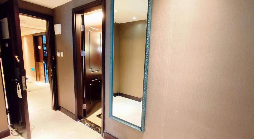Image of Club Suite 11