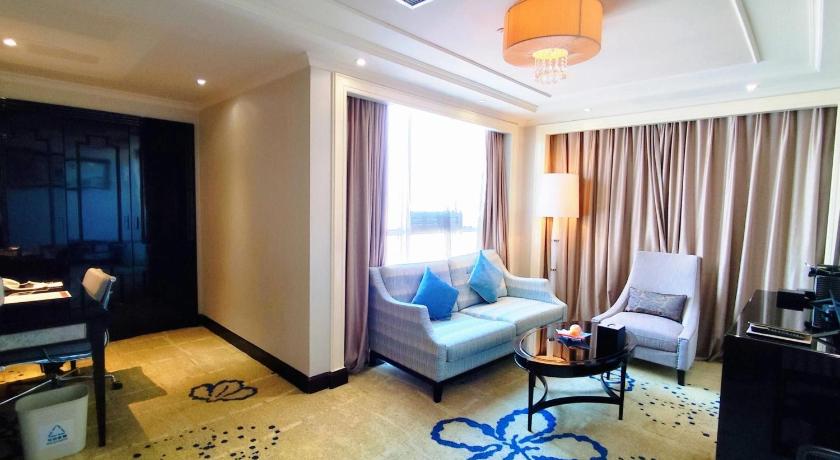 Image of Club Suite 5