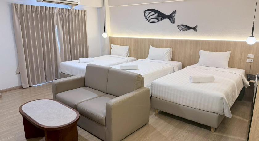Image of Superior Triple Room 0