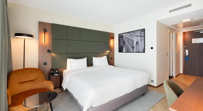 Image of Superior Room 13