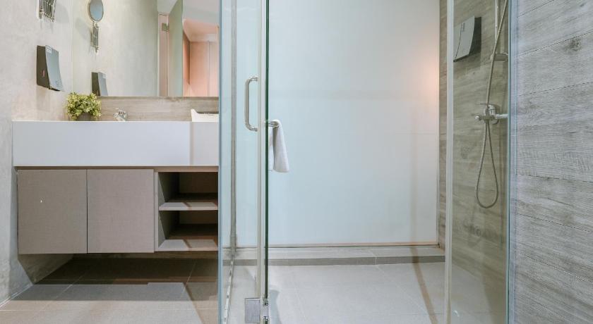 Image of Suite Room, Window- Balcony 7