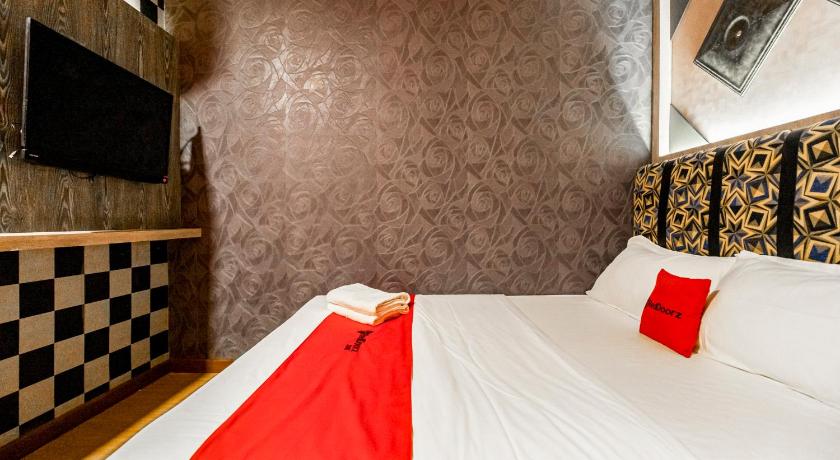 Image of Deluxe Room 6
