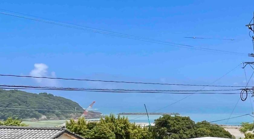 VOYAGE Beautiful sunrise ocean view BEDROOM whole house, 2 rooms on 2nd floor, tatami room on 1st fl