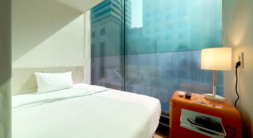 Image of Single Room - Non-Smoking 0